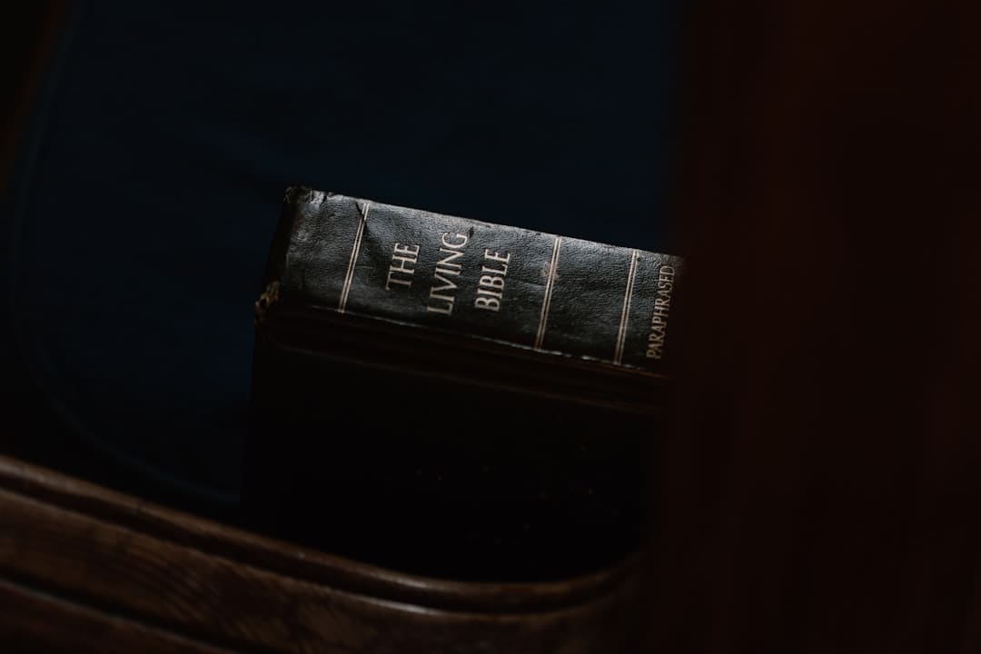 《十二封信》什么小说翻拍的 十二封信叙述着什么？
